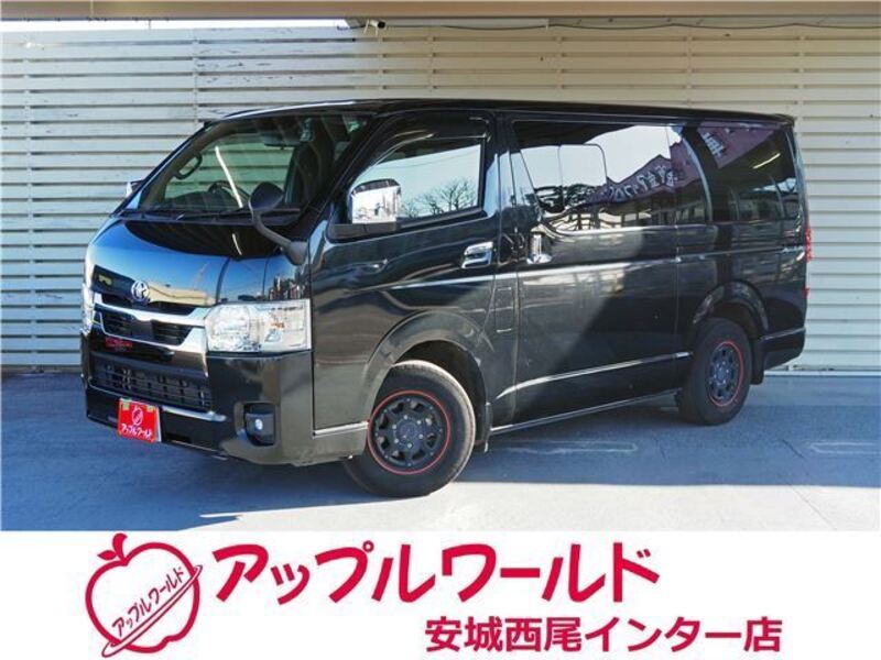 TOYOTA HIACE