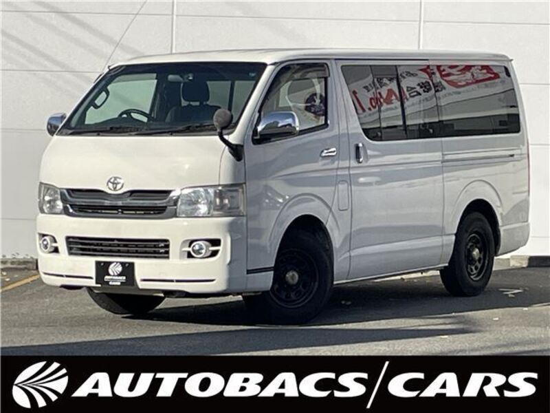 TOYOTA HIACE