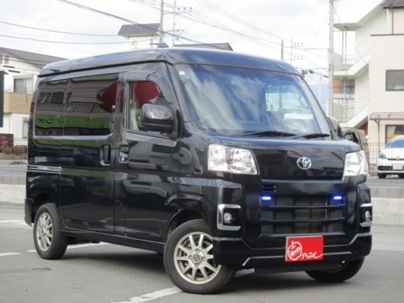 TOYOTA PIXIS VAN