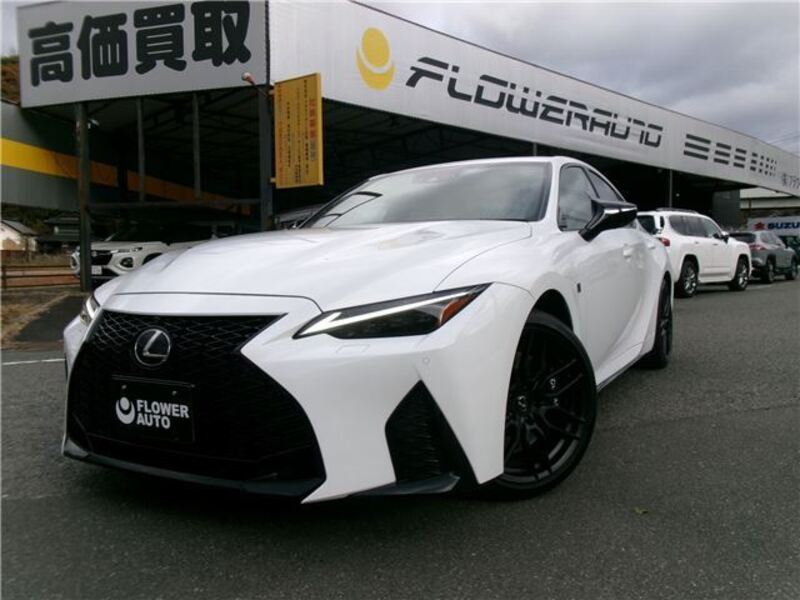 LEXUS IS