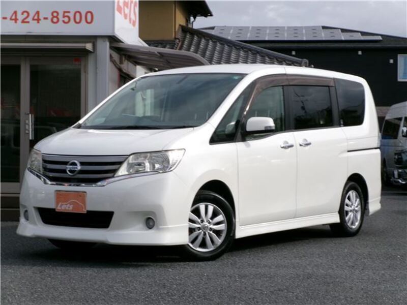 NISSAN SERENA
