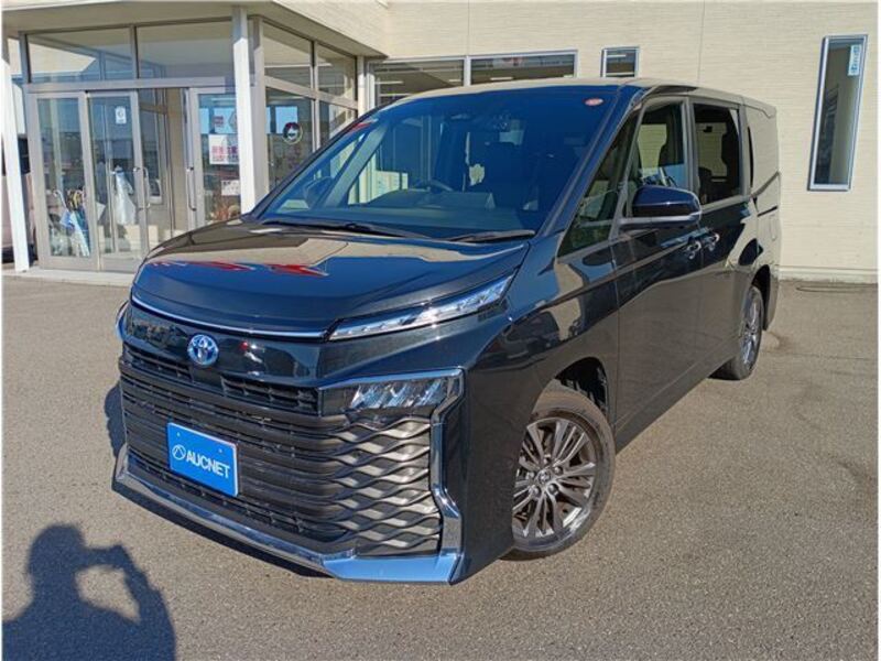 TOYOTA VOXY