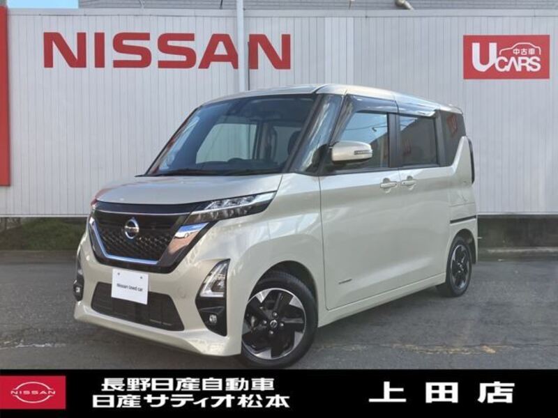 NISSAN ROOX