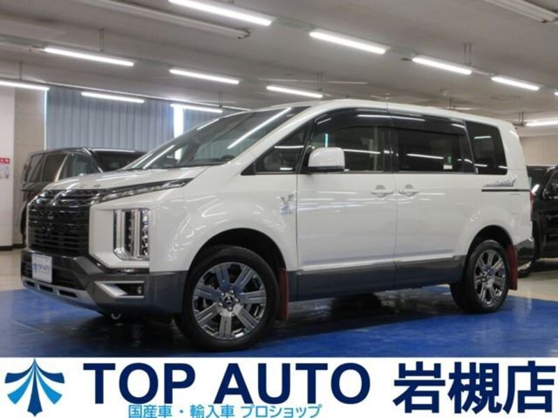 MITSUBISHI DELICA D5