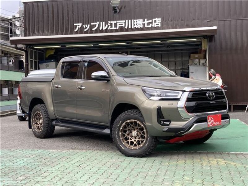 TOYOTA HILUX
