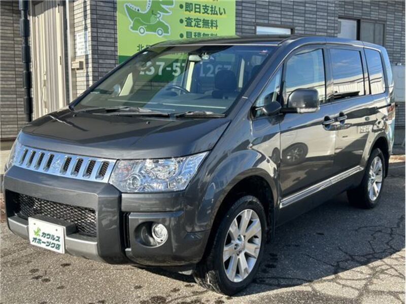 MITSUBISHI DELICA D5