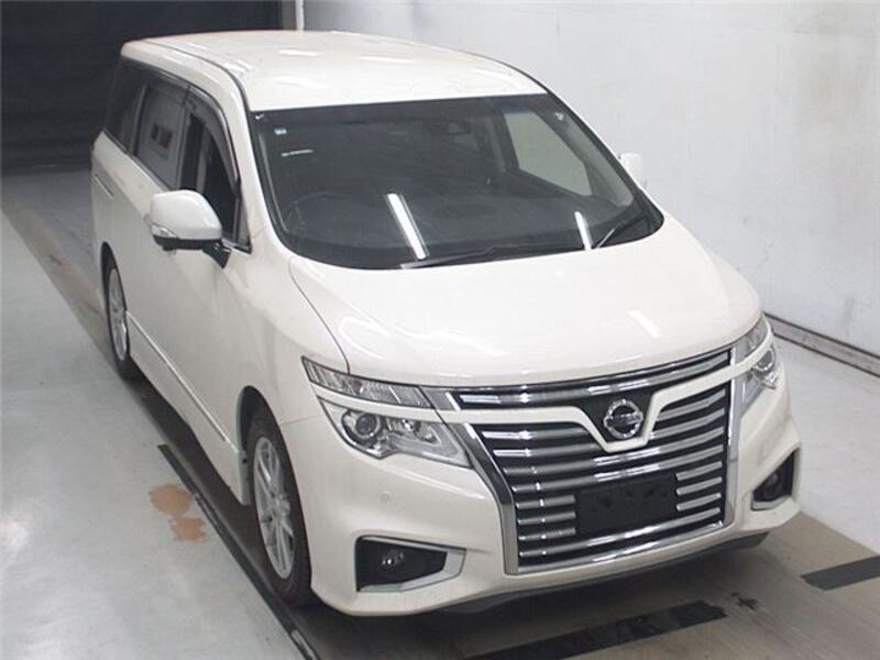 NISSAN ELGRAND