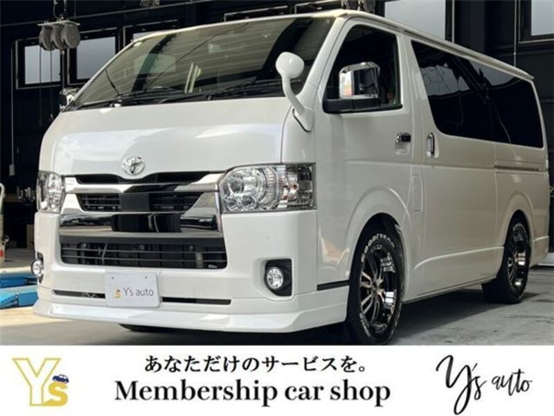 TOYOTA HIACE VAN