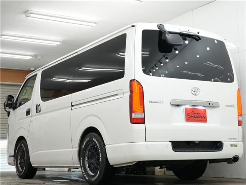 HIACE VAN