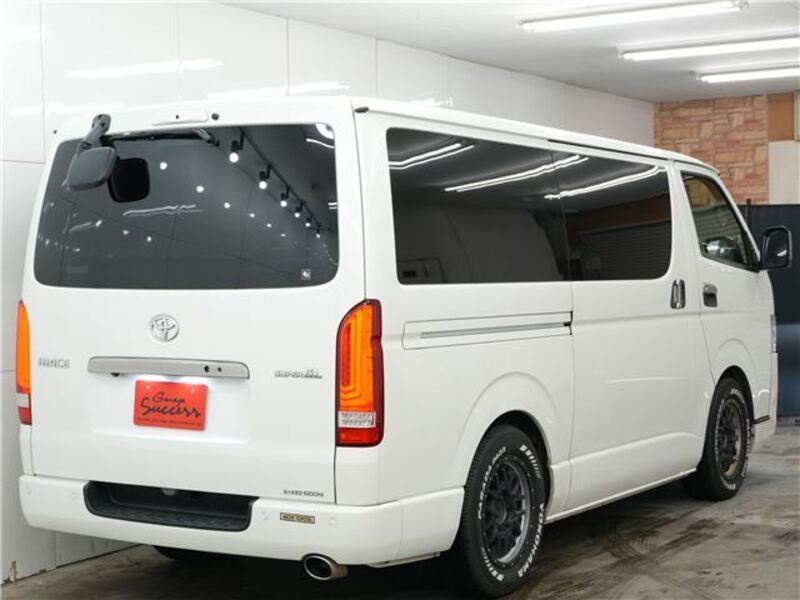 HIACE VAN