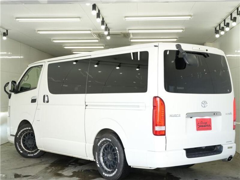 HIACE VAN