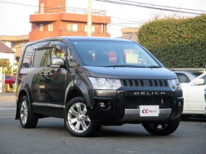 MITSUBISHI DELICA D5