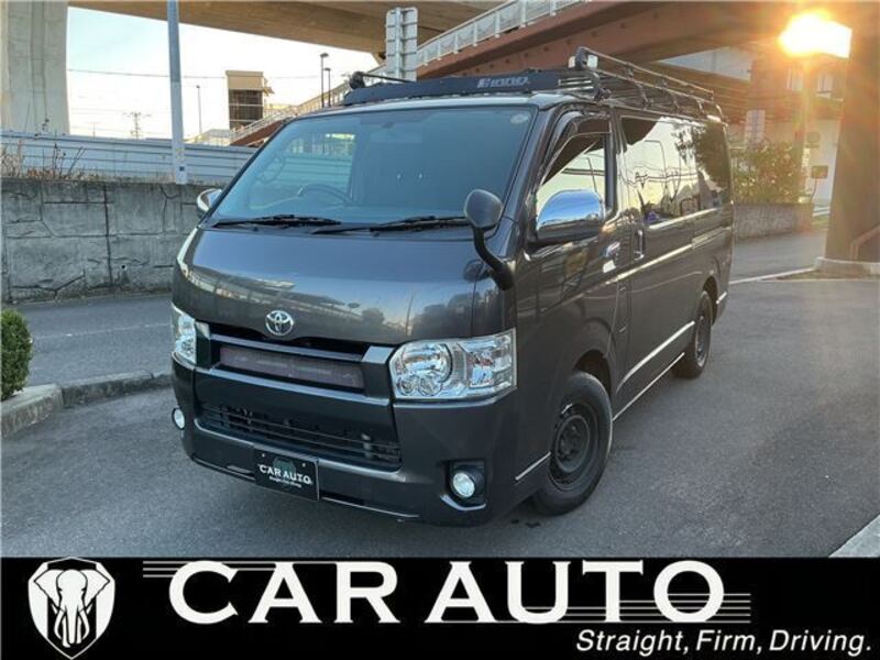 TOYOTA HIACE