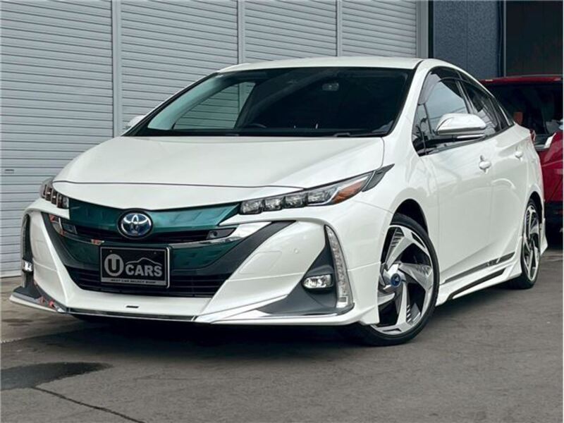 TOYOTA PRIUS PHV