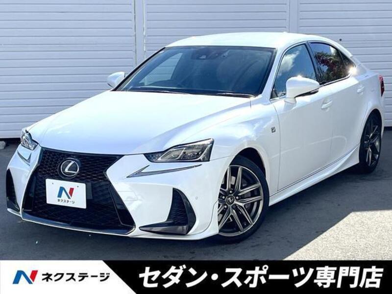 LEXUS IS