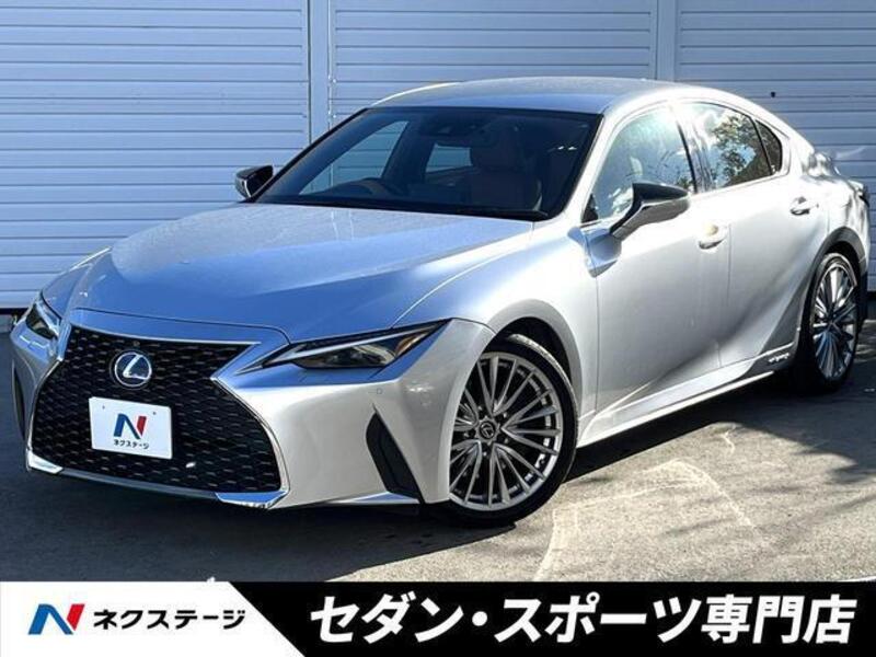 LEXUS IS