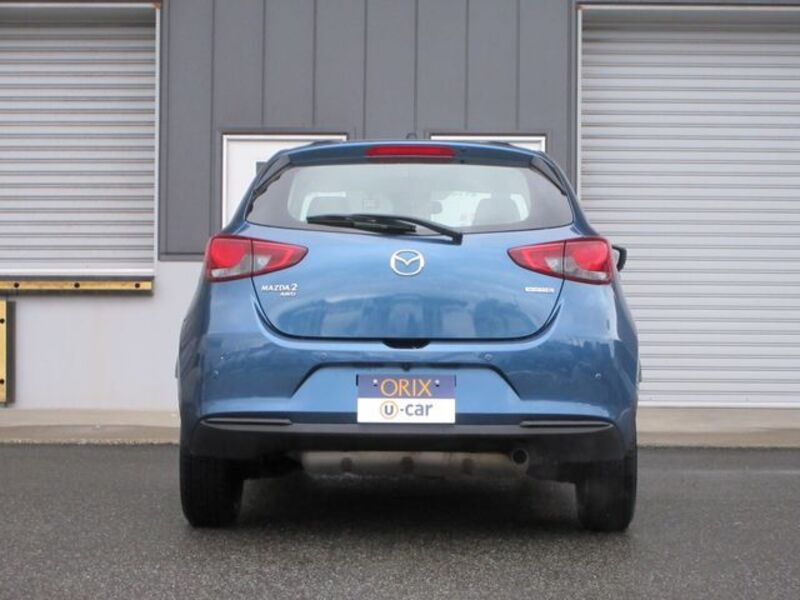MAZDA2