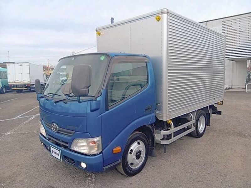 TOYOTA DYNA
