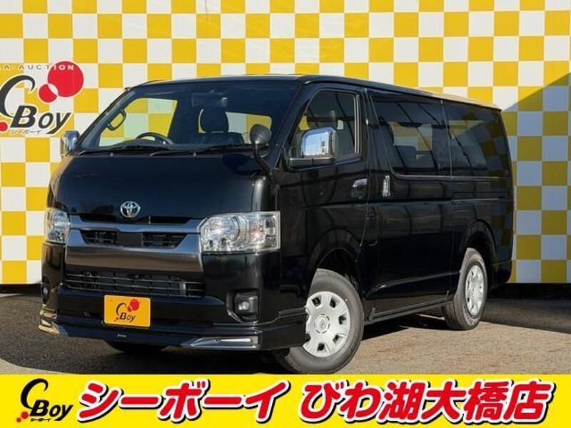 TOYOTA HIACE VAN