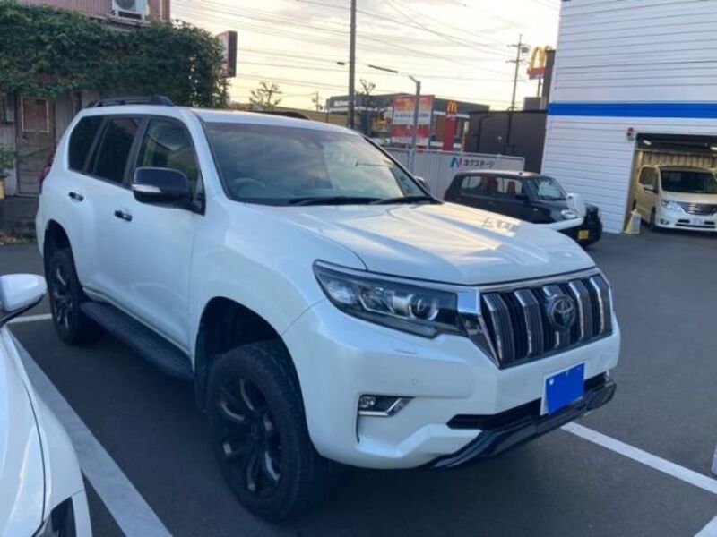 TOYOTA LAND CRUISER PRADO