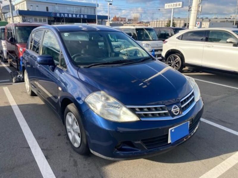 NISSAN TIIDA
