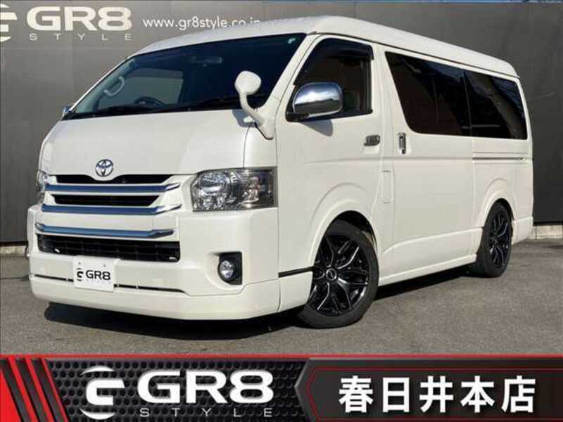 TOYOTA HIACE VAN