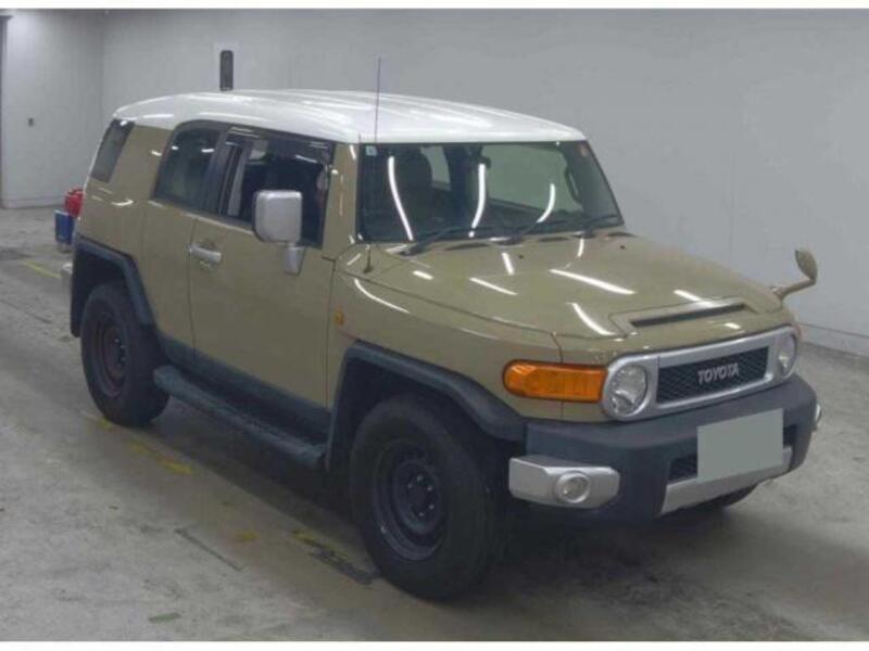 TOYOTA FJ CRUISER
