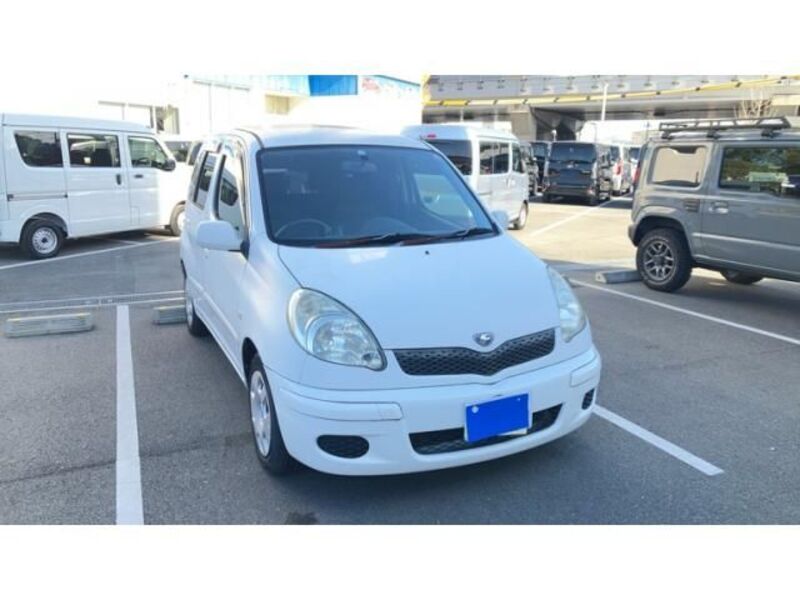 TOYOTA FUN CARGO