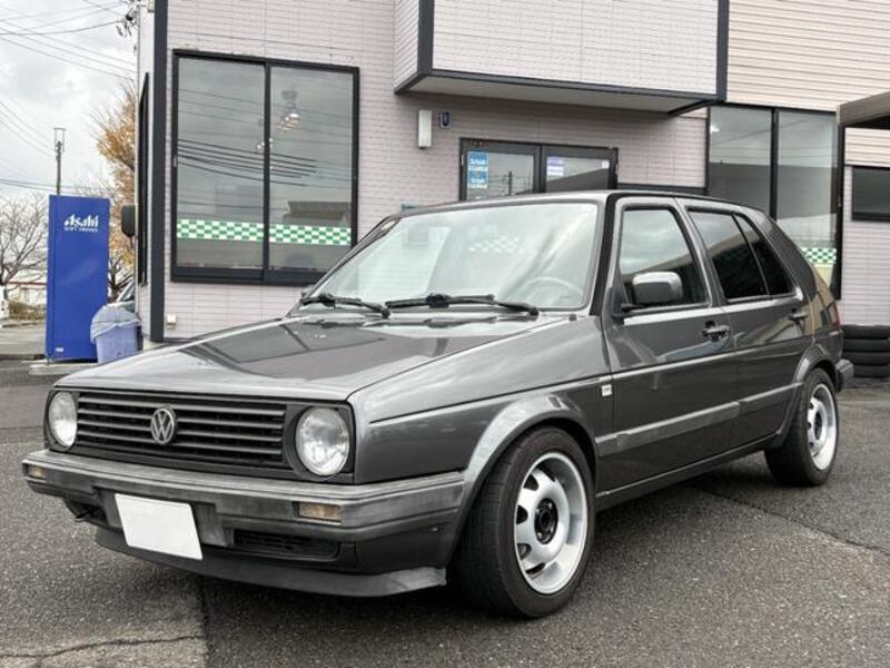 VOLKSWAGEN GOLF