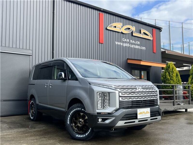 MITSUBISHI DELICA D5