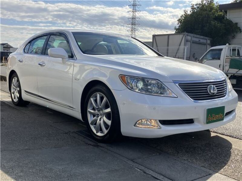 LEXUS LS
