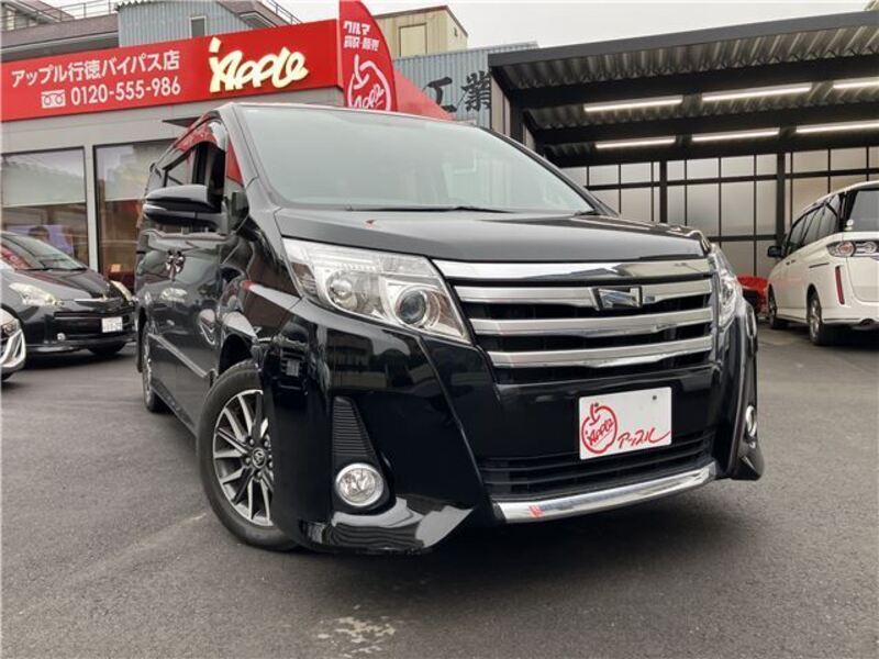 TOYOTA NOAH