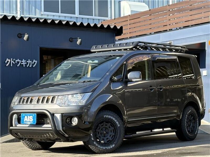 MITSUBISHI DELICA D5