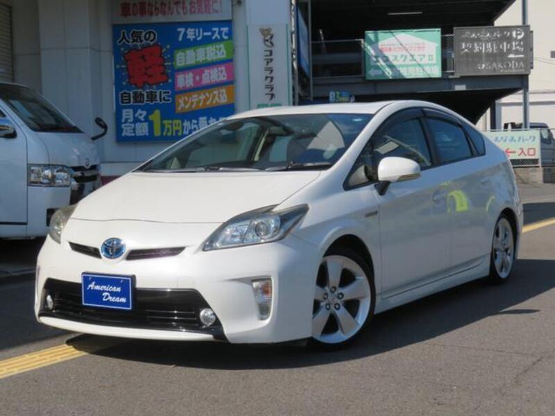TOYOTA PRIUS