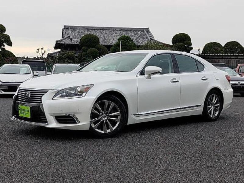 LEXUS LS