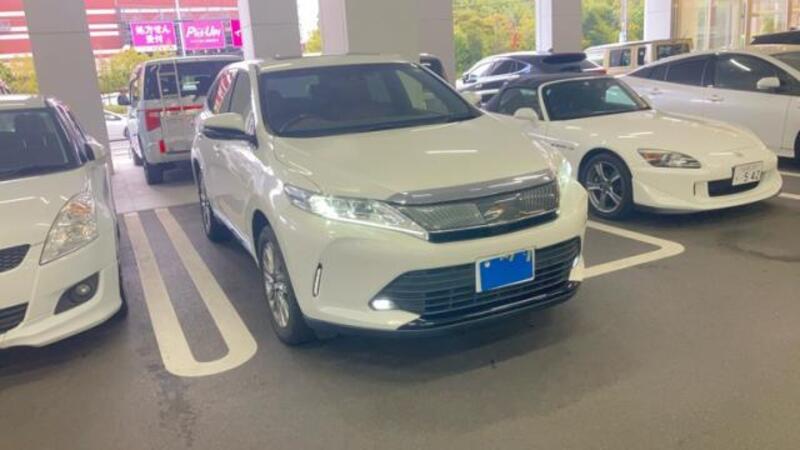 TOYOTA HARRIER