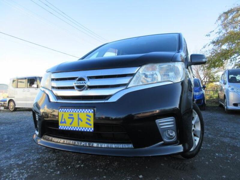 NISSAN SERENA
