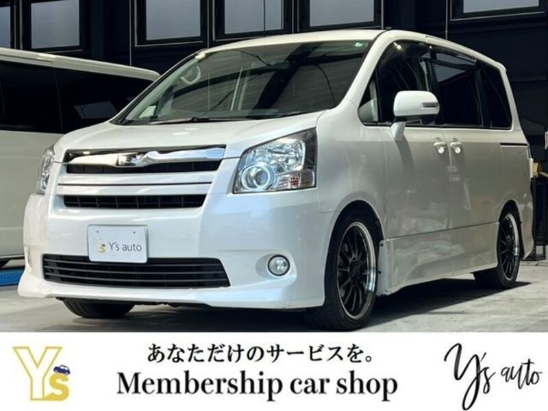 TOYOTA NOAH