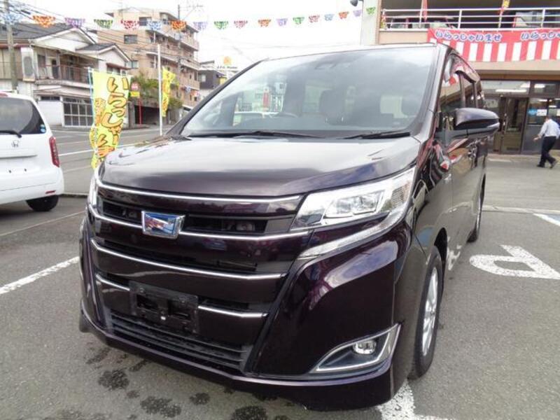 TOYOTA NOAH