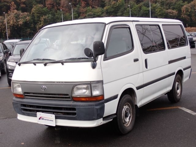 TOYOTA HIACE VAN
