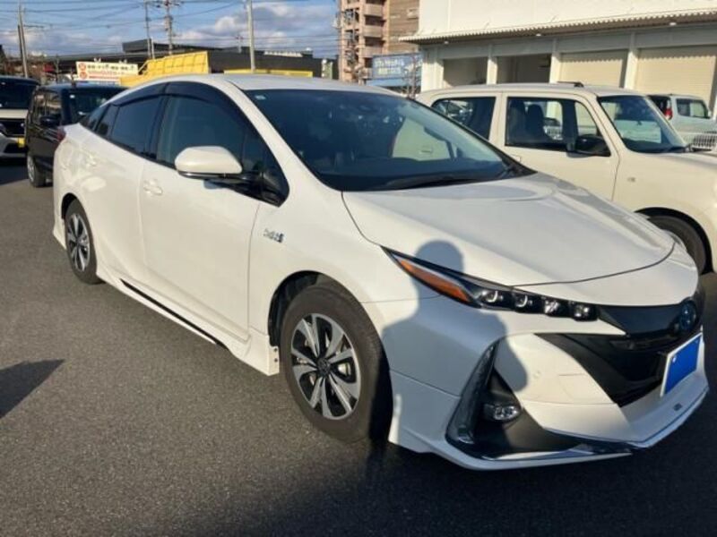 TOYOTA PRIUS PHV