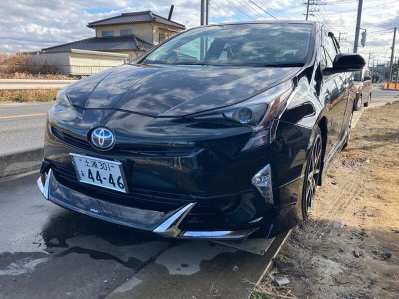 TOYOTA PRIUS