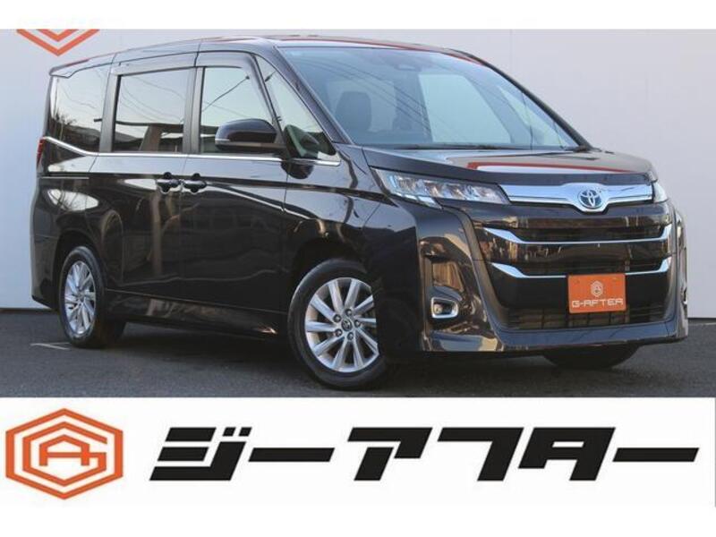TOYOTA NOAH