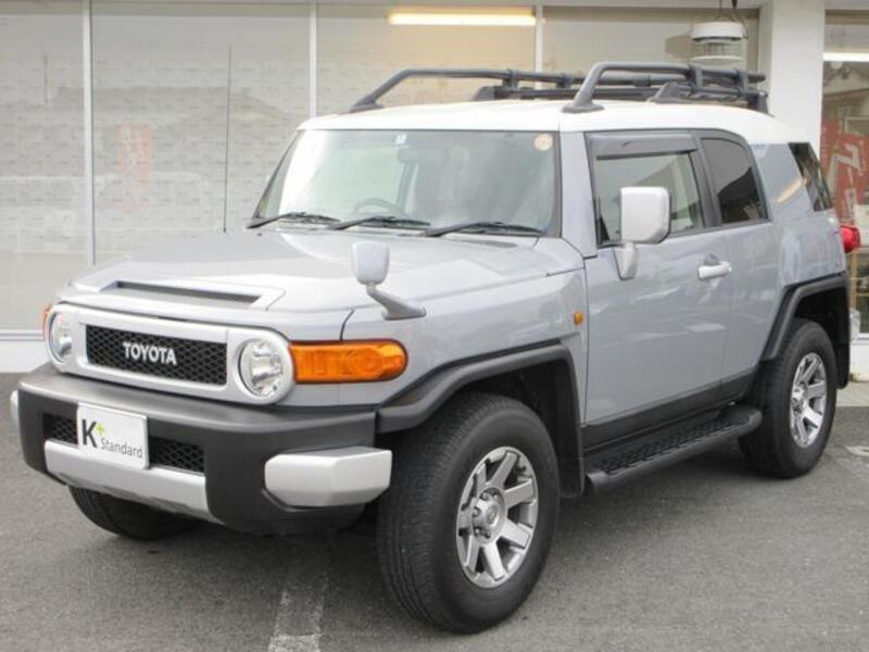 TOYOTA FJ CRUISER