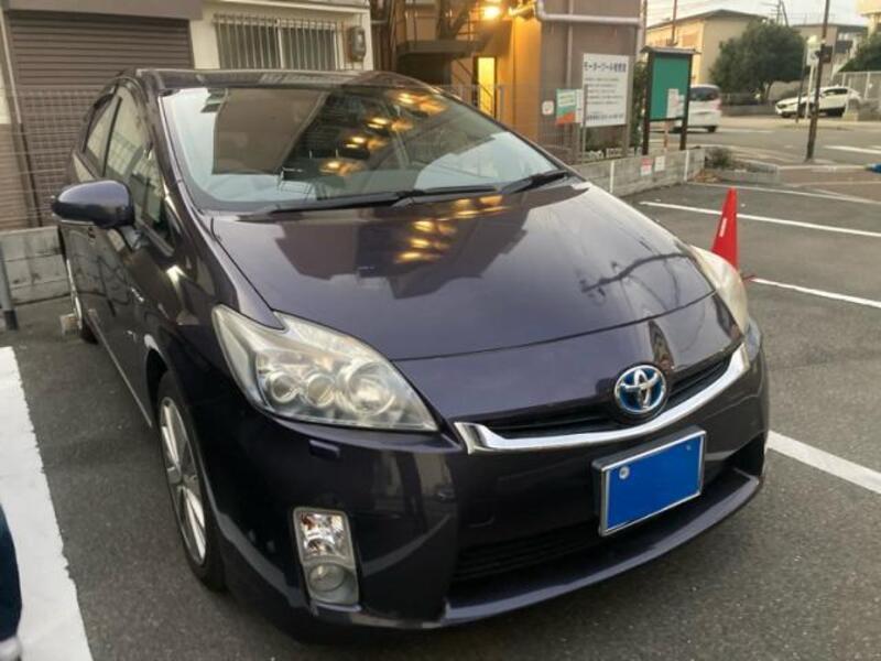 TOYOTA PRIUS