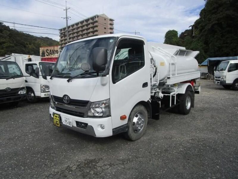 TOYOTA DYNA