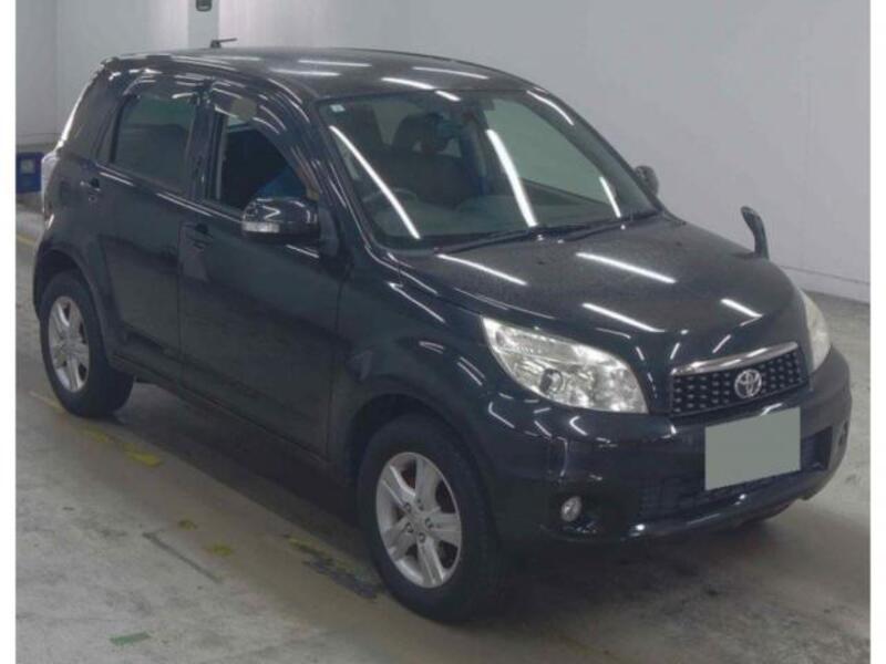 TOYOTA RUSH
