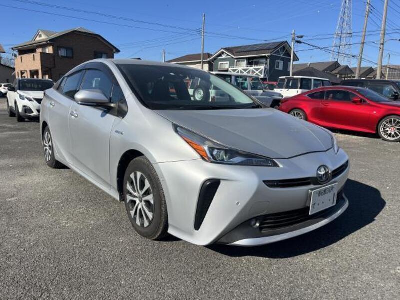 TOYOTA PRIUS