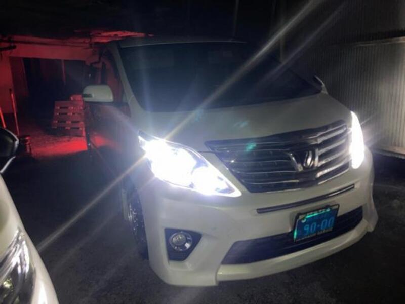 TOYOTA ALPHARD