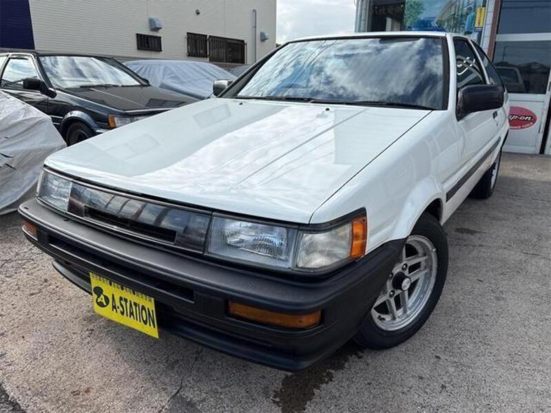 TOYOTA COROLLA LEVIN
